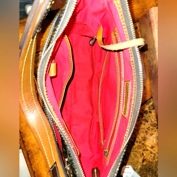 DOONEY AND BOURKE LEATHER SHOULDER BAG - Picture 12 of 13